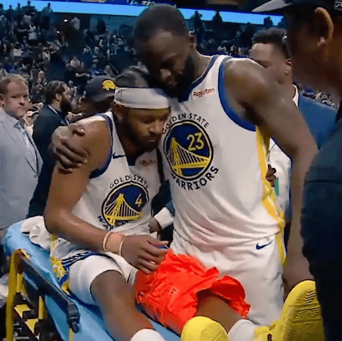 勇士队友静候穆迪展现团队凝聚力