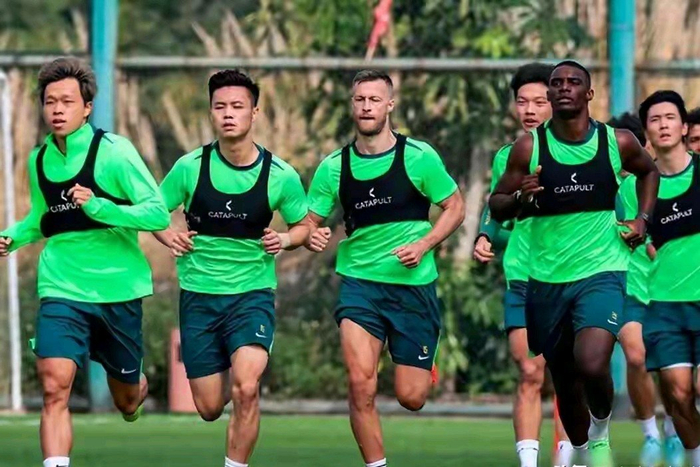 国安伤病潮与外援合同争议引热议