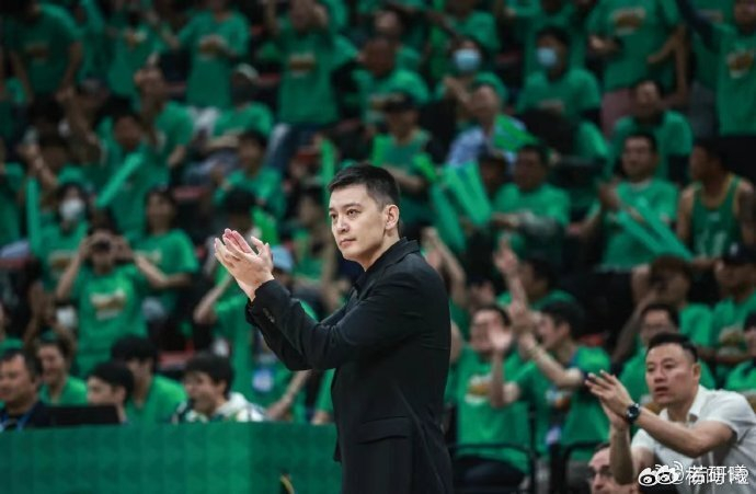 杨鸣解析广东男篮第二阶段战术调整引战绩波动