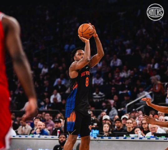 尼克斯主场大胜公牛锁定东部50胜席位