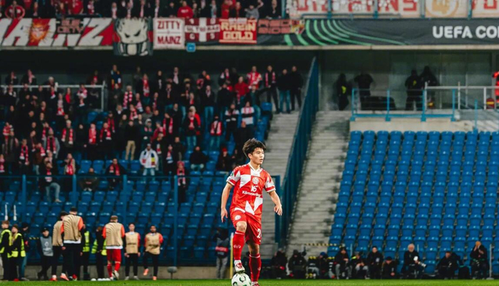 美因茨正式买断川崎飒太完成签约