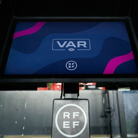 皇马对阵赫罗纳VAR裁判未发现姆巴佩流血，赛后